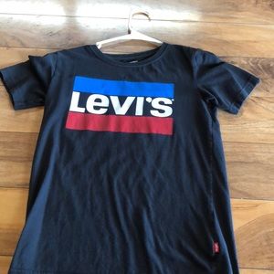 Levi’s shirt